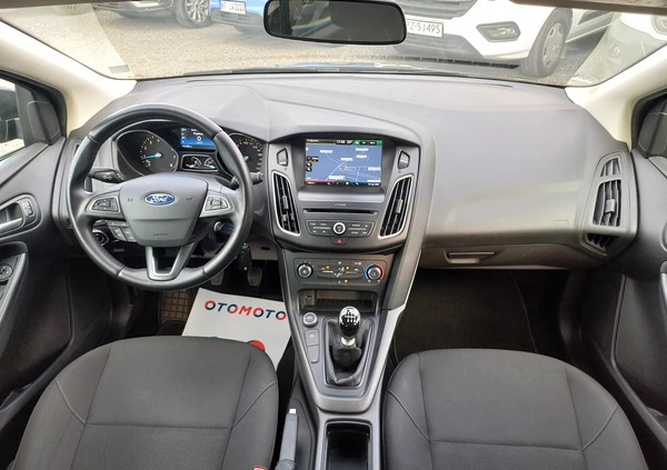 Ford Focus cena 29900 przebieg: 135000, rok produkcji 2015 z Swarzędz małe 379